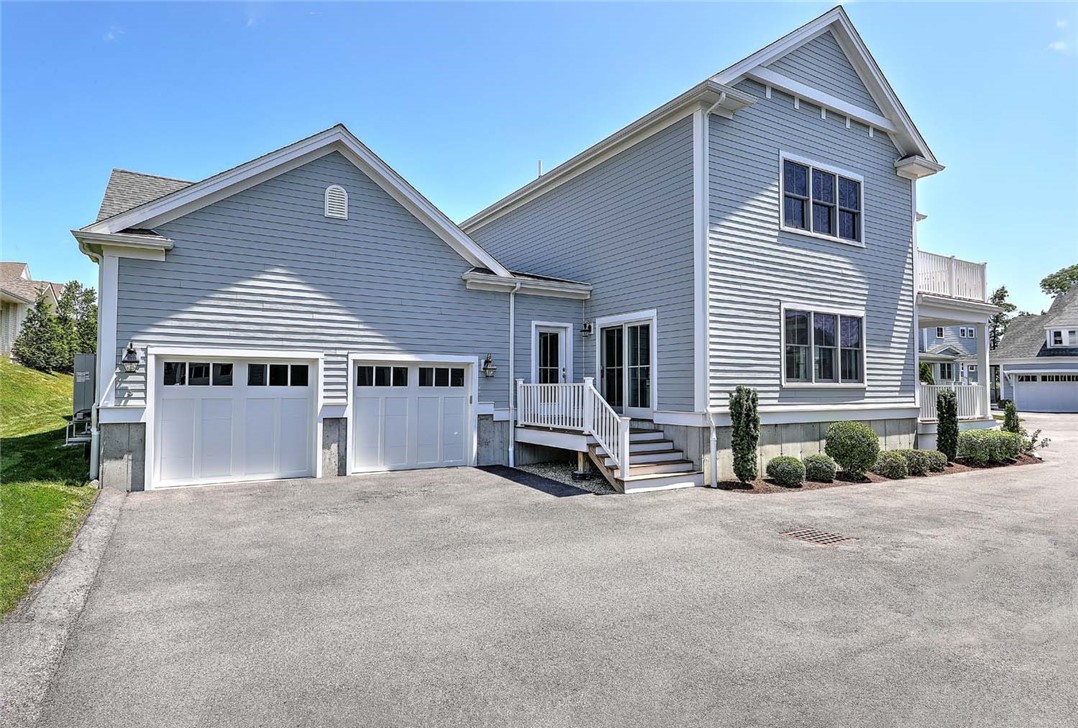 20 Kettle Point Avenue