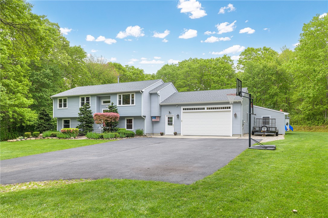 101 Huckleberry Road