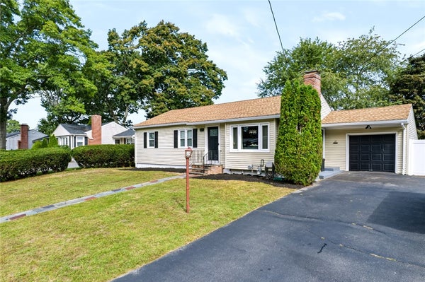 27 KALMER RD, WARWICK, RI 02886 - Image a6e2b5726976f3d6ea8fafcc3e76f66b/4205702201