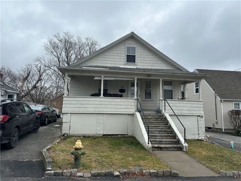 Single Family Residence in Cranston RI 15 Lark Avenue.jpg