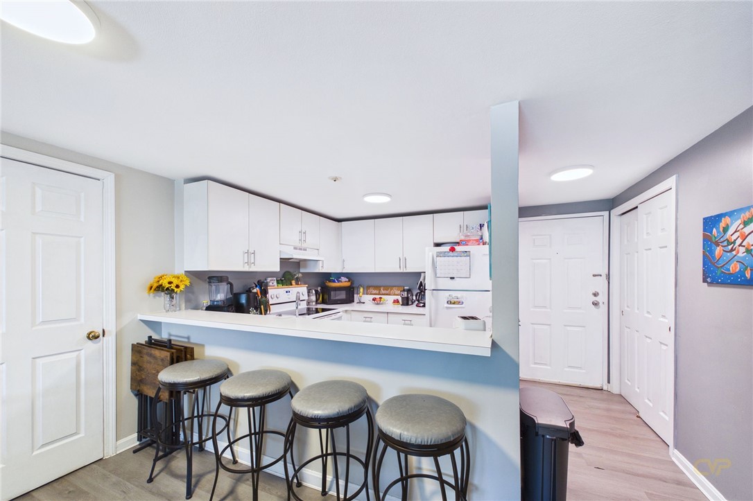 200 Woodlawn Avenue 203