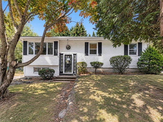41 BEECKMAN AVE, CRANSTON, RI 02920 - Image a7ae2de14c70db98b90e77dab6bf4aad/4152228105