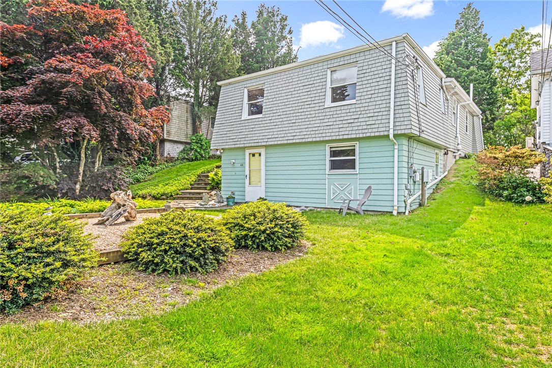 44 Summit Road