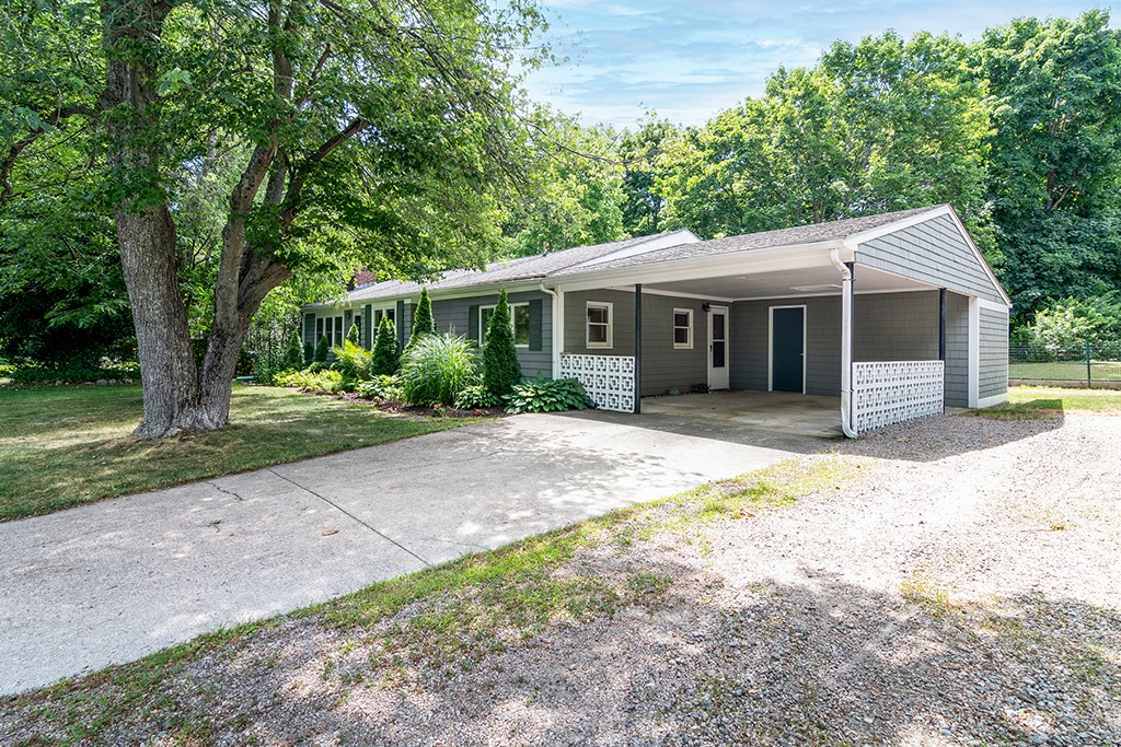 19 Waldron Avenue