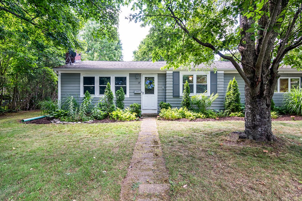 19 Waldron Avenue