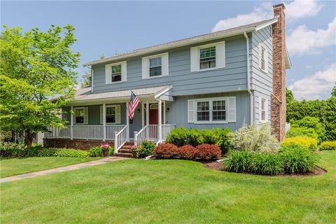 Single Family Residence in Lincoln RI 23 Kennedy Boulevard.jpg