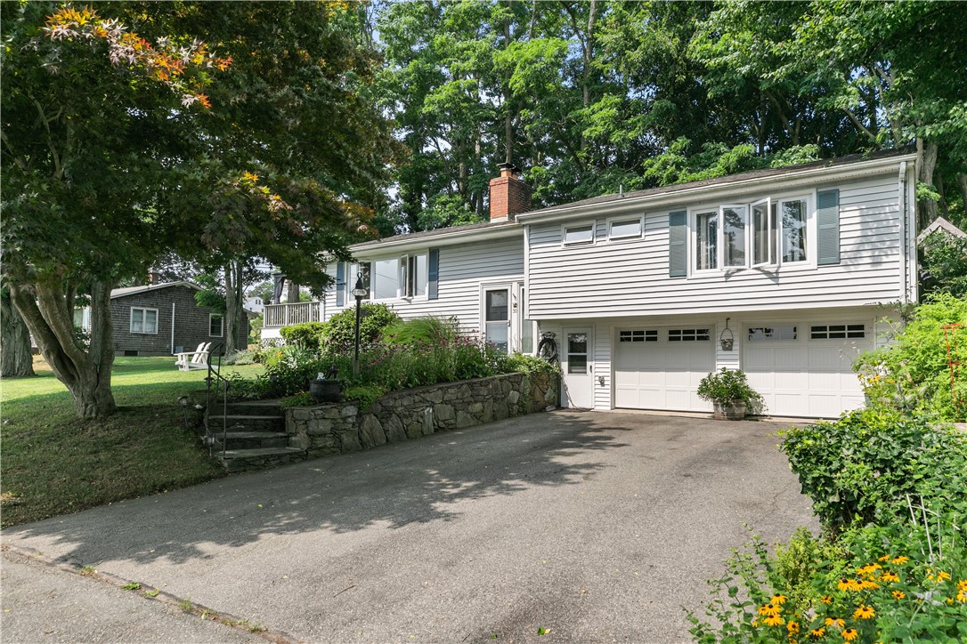 30 Johnnycake Lane