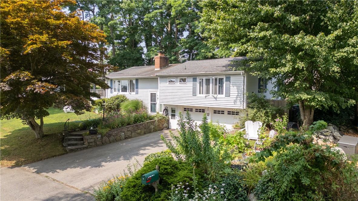 30 Johnnycake Lane