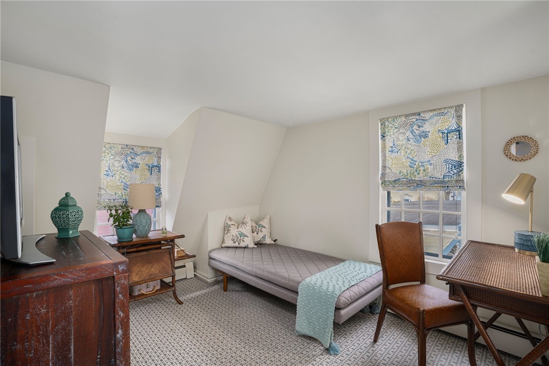 Newport, Rhode Island, 02840, United States, 3 Bedrooms Bedrooms, ,2 BathroomsBathrooms,Residential,Active,2041403