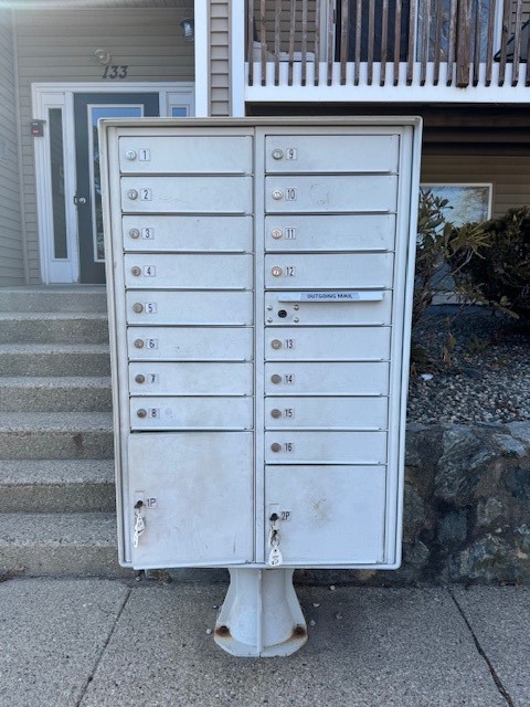 Cranston, Rhode Island 02910, United States, 2 Bedrooms Bedrooms, ,1 BathroomBathrooms,Residential,Active,87455