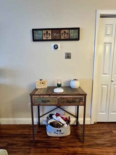 Cranston, Rhode Island 02910, United States, 2 Bedrooms Bedrooms, ,1 BathroomBathrooms,Residential,Active,87455