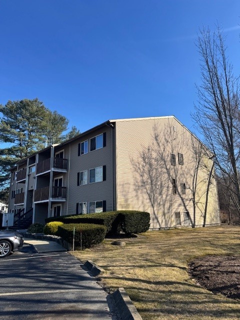 Cranston, Rhode Island 02910, United States, 2 Bedrooms Bedrooms, ,1 BathroomBathrooms,Residential,Active,87455