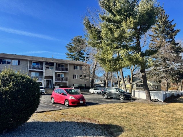 Cranston, Rhode Island 02910, United States, 2 Bedrooms Bedrooms, ,1 BathroomBathrooms,Residential,Active,87455