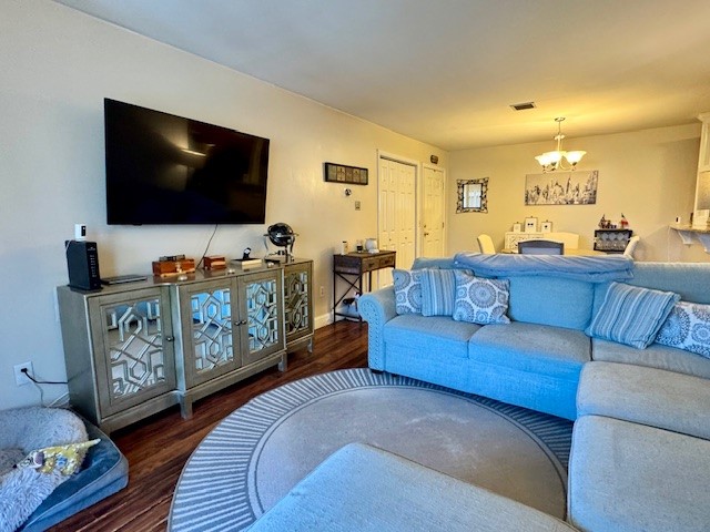 Cranston, Rhode Island 02910, United States, 2 Bedrooms Bedrooms, ,1 BathroomBathrooms,Residential,Active,87455