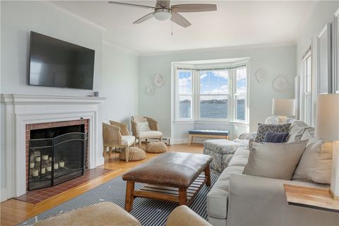112 Esplanade Middletown RI 02842
