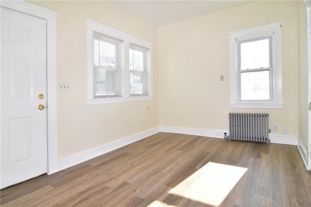 862 CHARLES Street 864