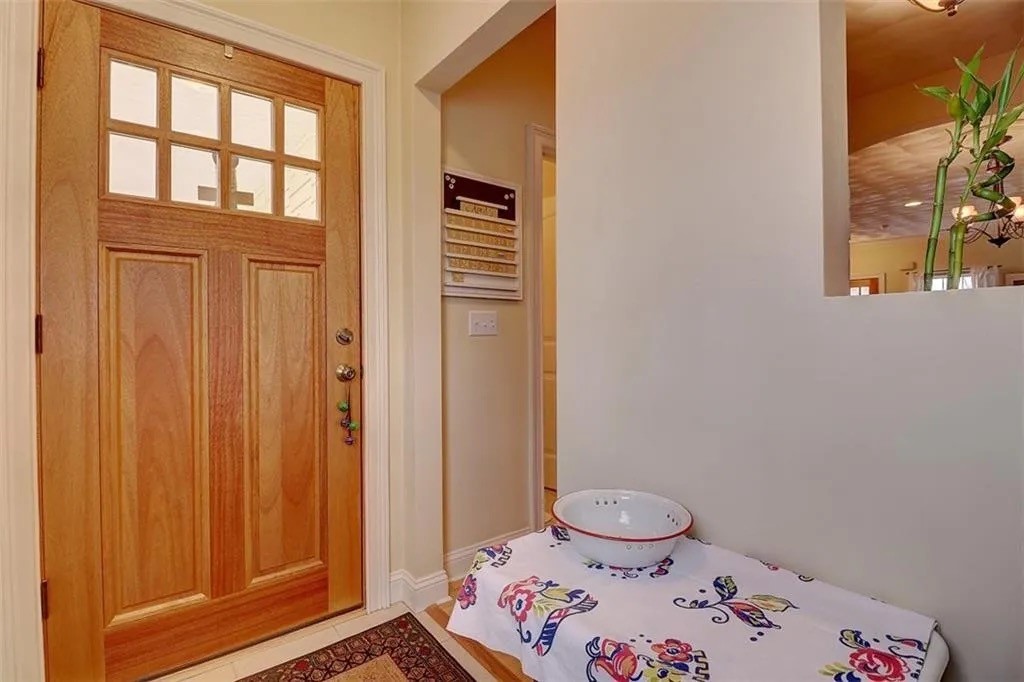 1032 West Shore Road