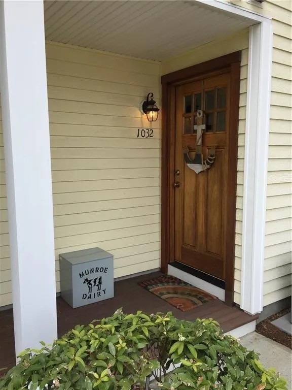 1032 West Shore Road