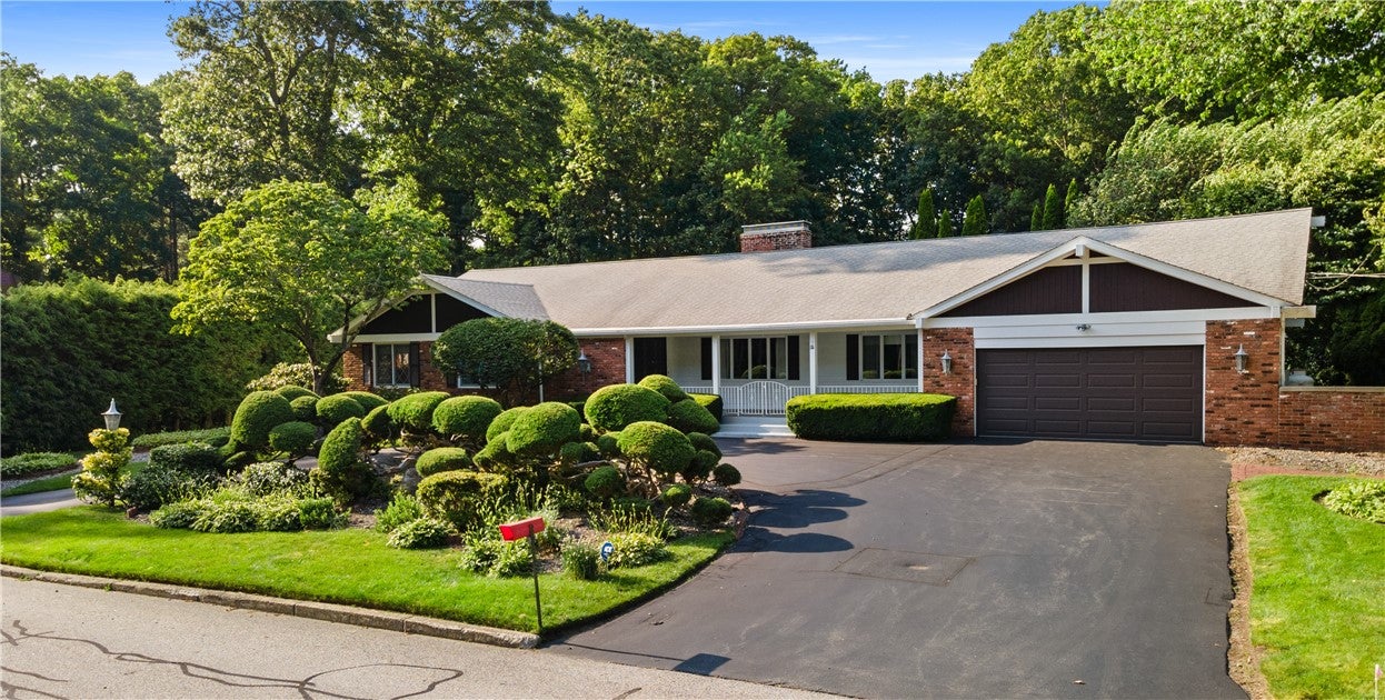 20 Oak Dell Circle
