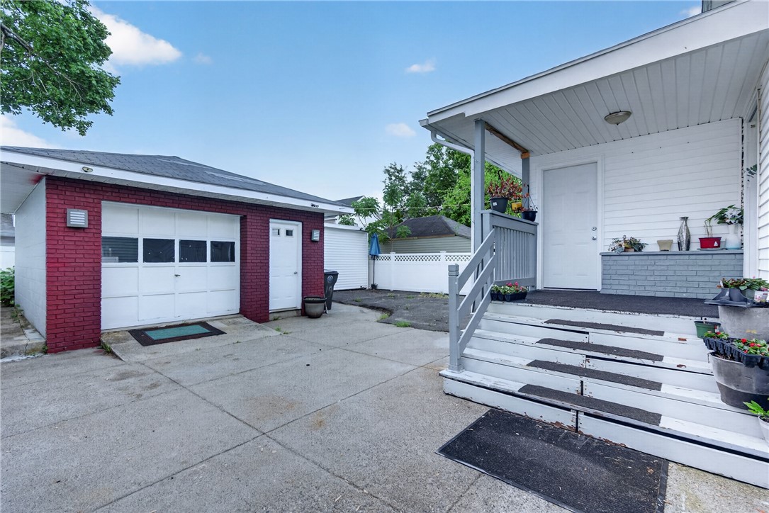 19 Netherlands Avenue