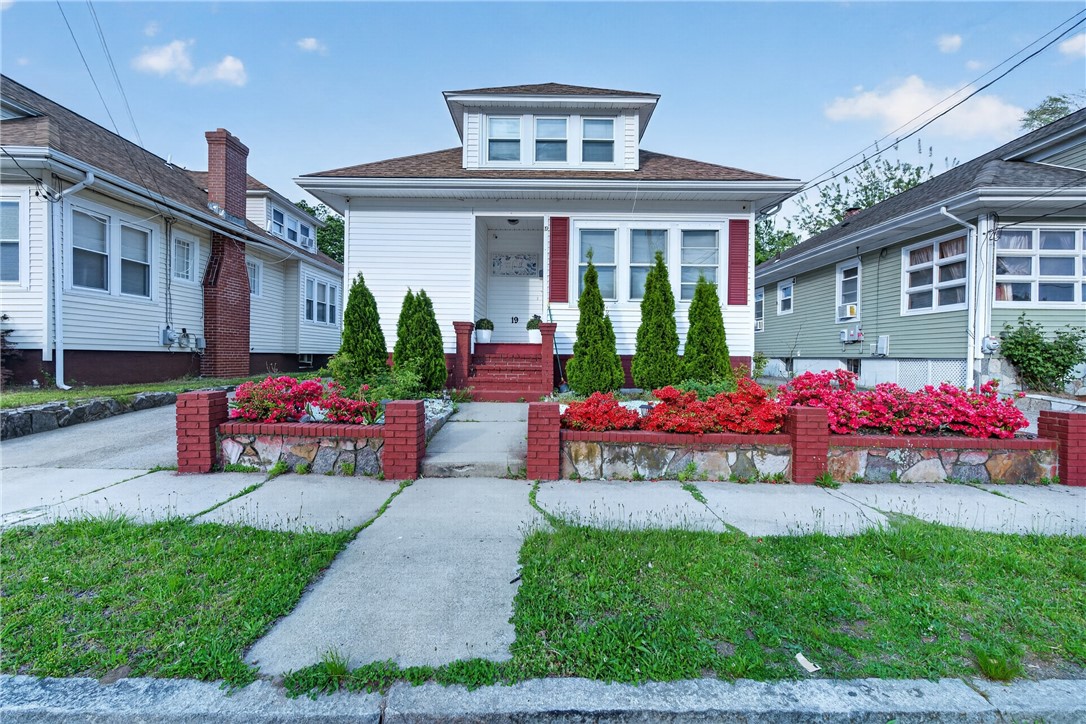 19 Netherlands Avenue