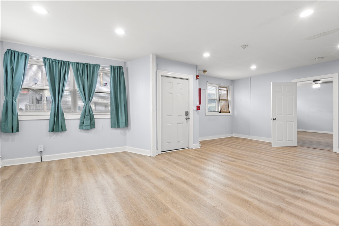 152 Washington Street