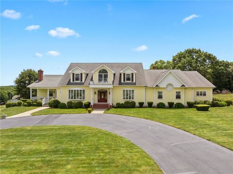 Single Family Residence in Smithfield RI 9 Kristen Drive.jpg