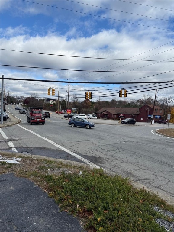 1435 Victory Highway