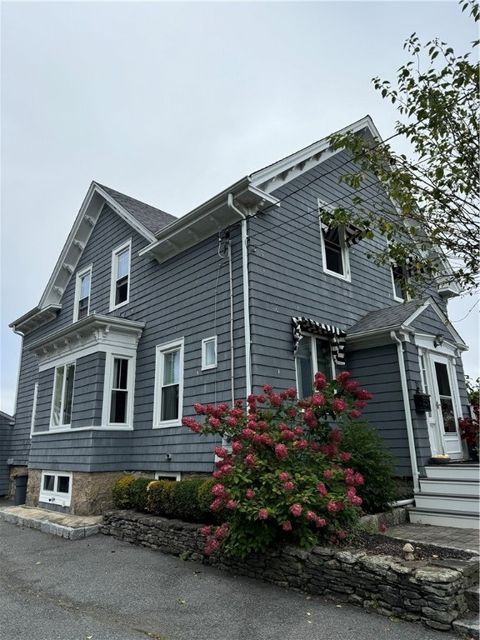 25 Highland Road Tiverton RI 02878