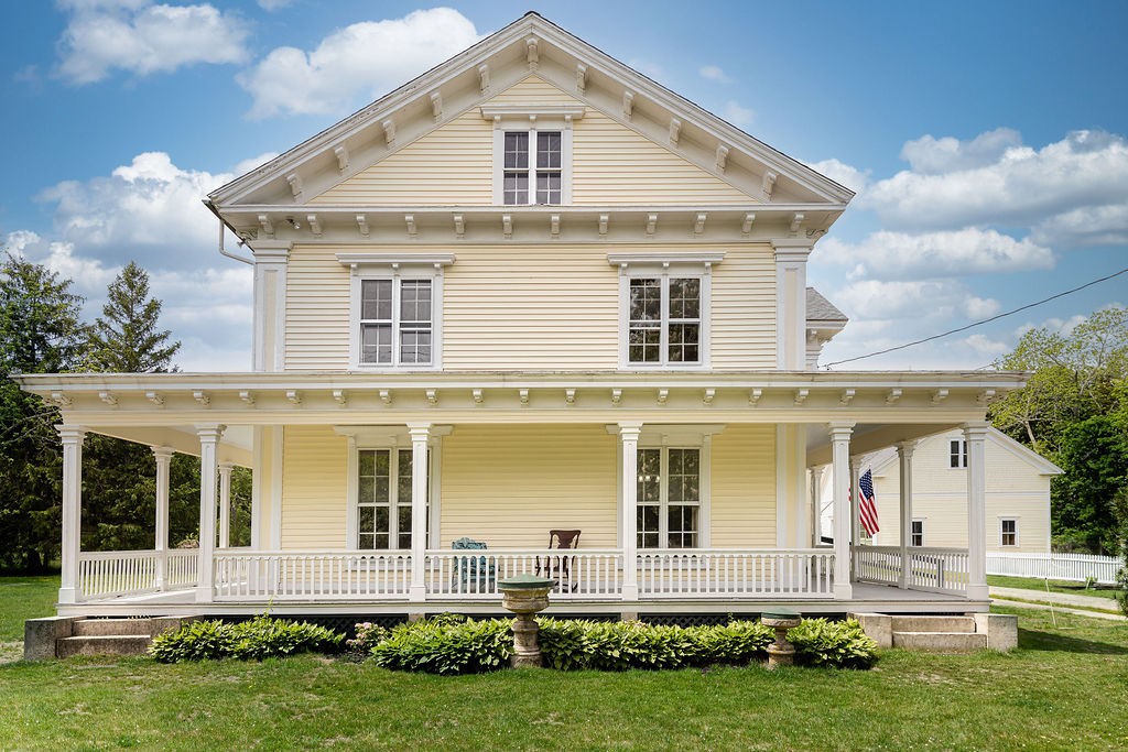 299 Davisville Road