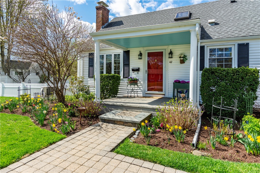 42 Grasslands Road