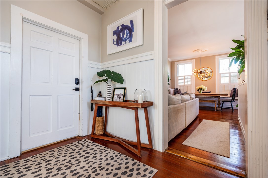 East Greenwich, Rhode Island 02818, United States, 2 Bedrooms Bedrooms, ,1 BathroomBathrooms,Residential,Pending,115553