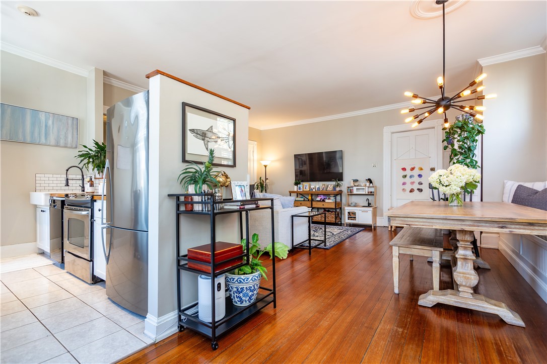 East Greenwich, Rhode Island 02818, United States, 2 Bedrooms Bedrooms, ,1 BathroomBathrooms,Residential,Pending,115553