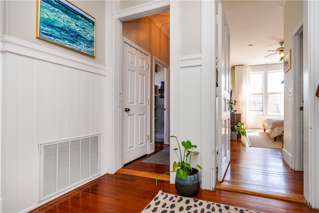 East Greenwich, Rhode Island 02818, United States, 2 Bedrooms Bedrooms, ,1 BathroomBathrooms,Residential,Pending,115553