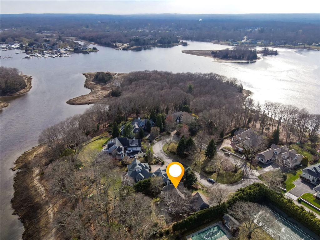 48 Lands End Drive