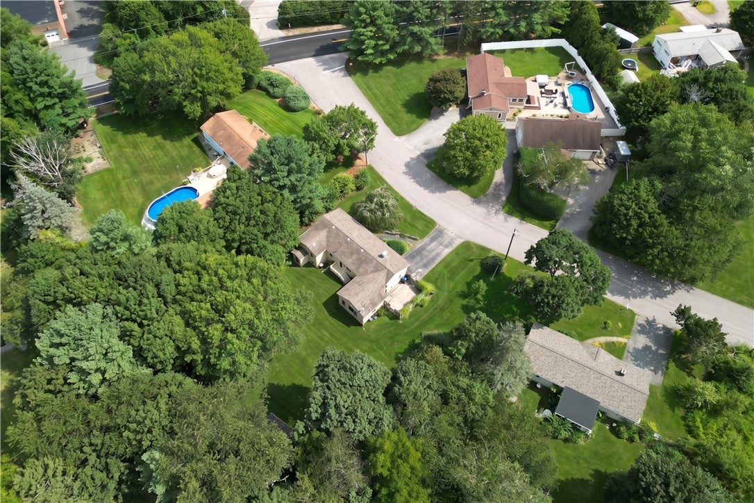 17 Crest Drive