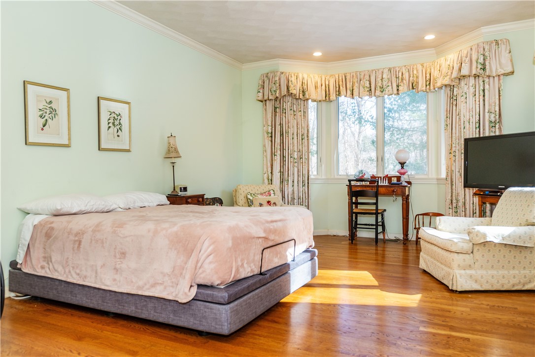 East Greenwich, Rhode Island 02818, United States, 2 Bedrooms Bedrooms, ,2 BathroomsBathrooms,Residential,Pending,2932