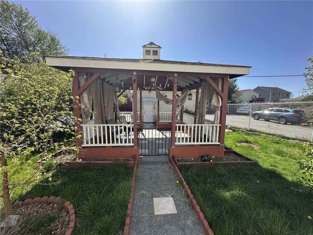 224 Washington Street 1