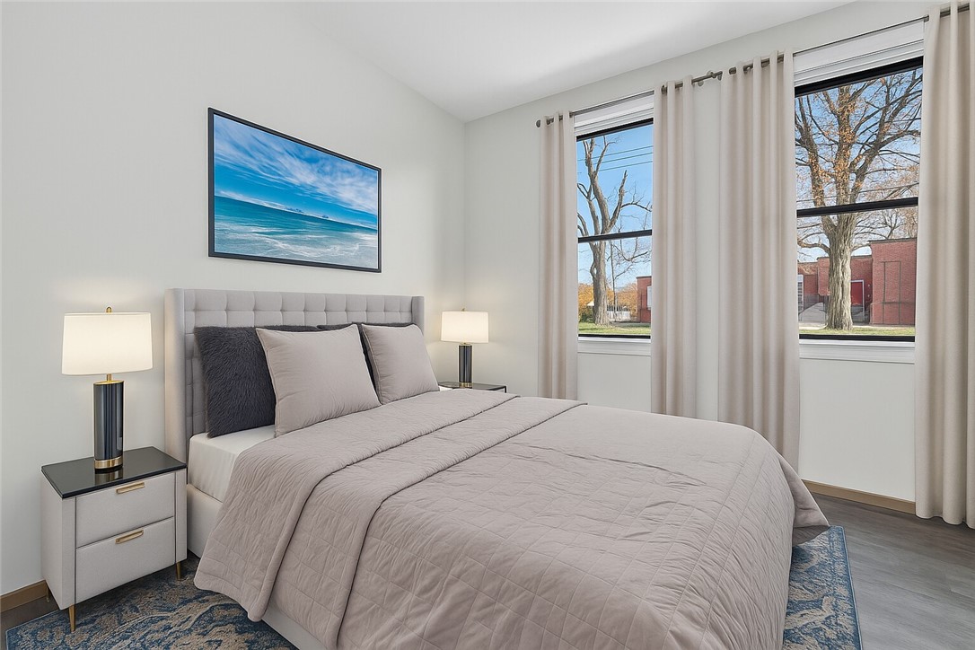 1624 Lonsdale Avenue