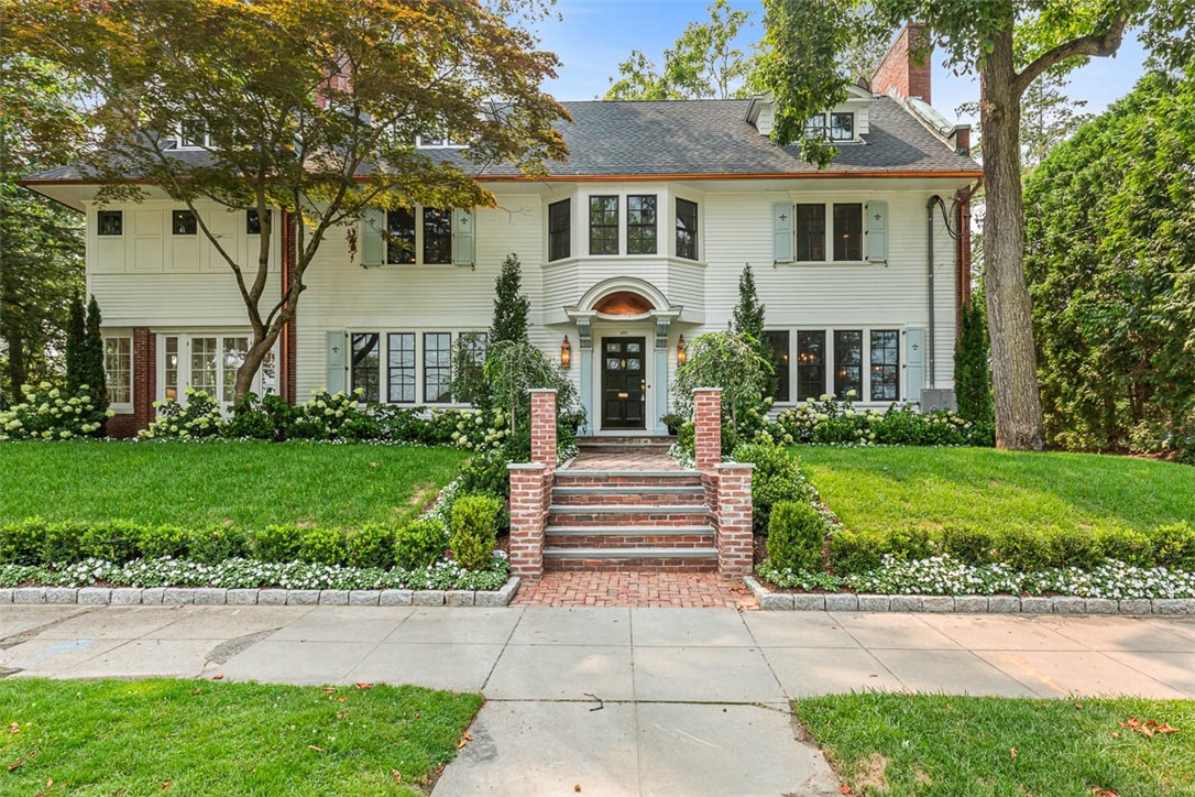 290 Blackstone Boulevard