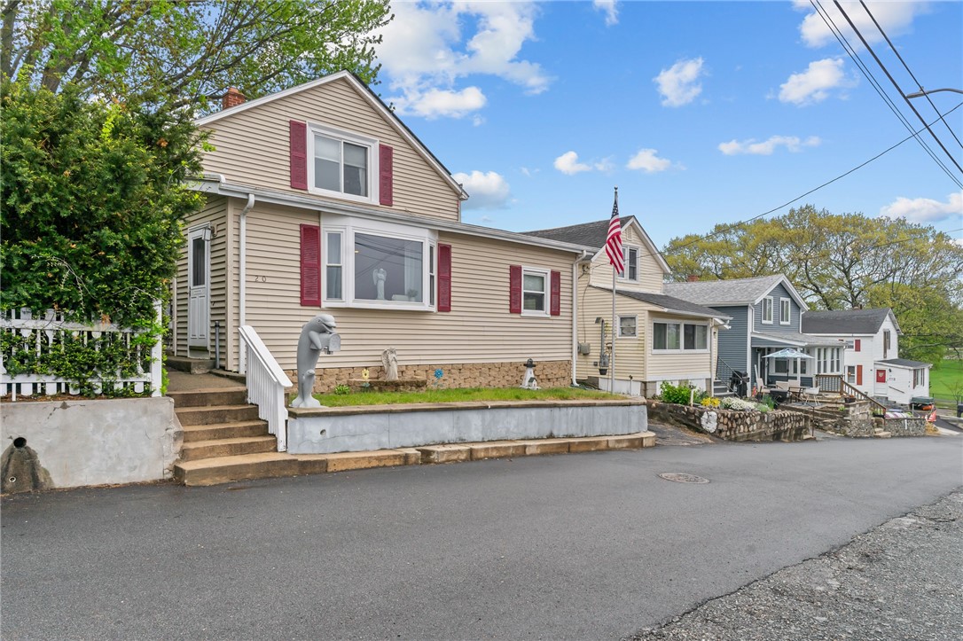 20 Harding Avenue