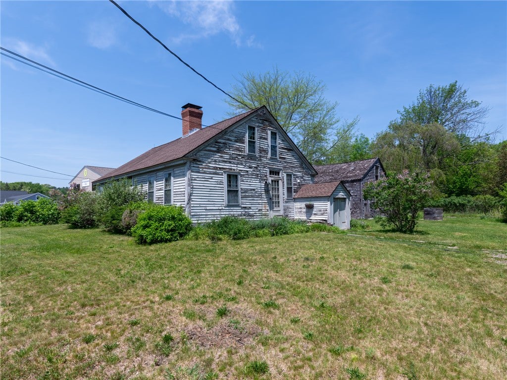 383 Putnam Pike