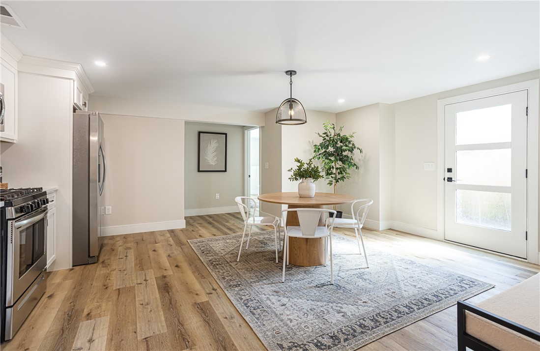 East Greenwich, Rhode Island 02818, United States, 1 Bedroom Bedrooms, ,2 BathroomsBathrooms,Residential,Active,40490