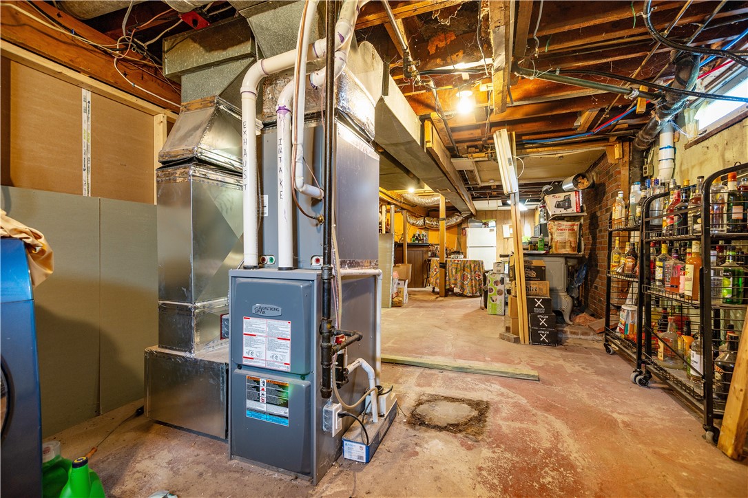 East Providence, Rhode Island 02914, United States, 4 Bedrooms Bedrooms, ,2 BathroomsBathrooms,Residential,Active,149200