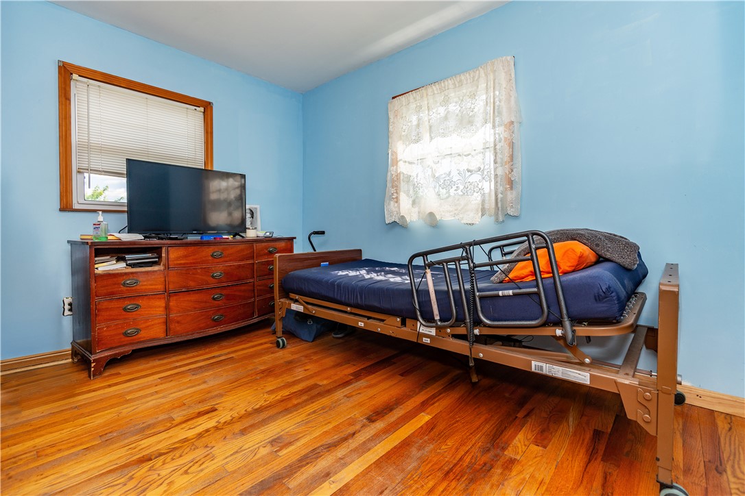 East Providence, Rhode Island 02914, United States, 4 Bedrooms Bedrooms, ,2 BathroomsBathrooms,Residential,Active,149200