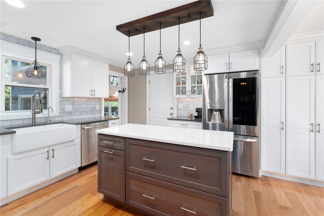 180 Boulder View Drive