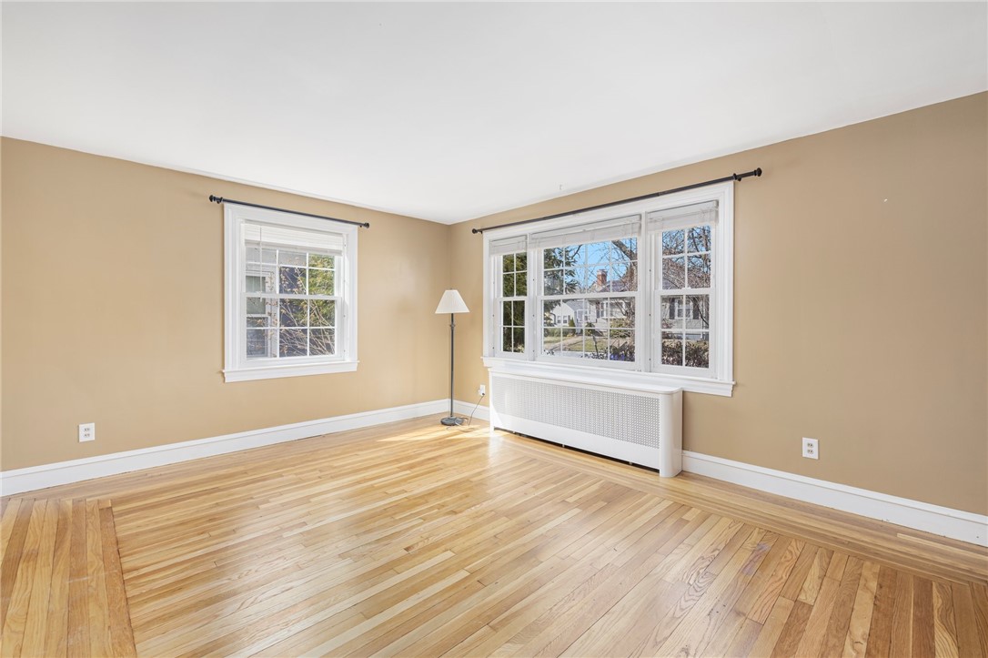 123 Crown Avenue