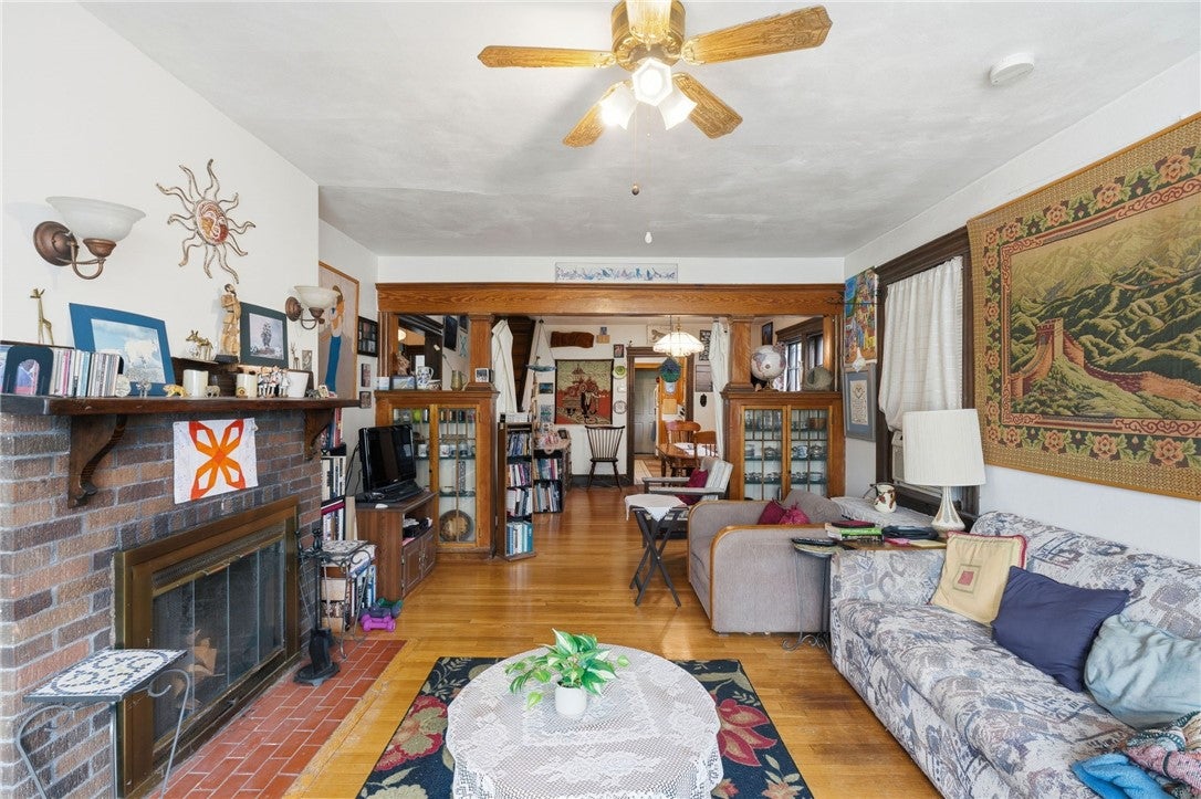 53 Netherlands Avenue