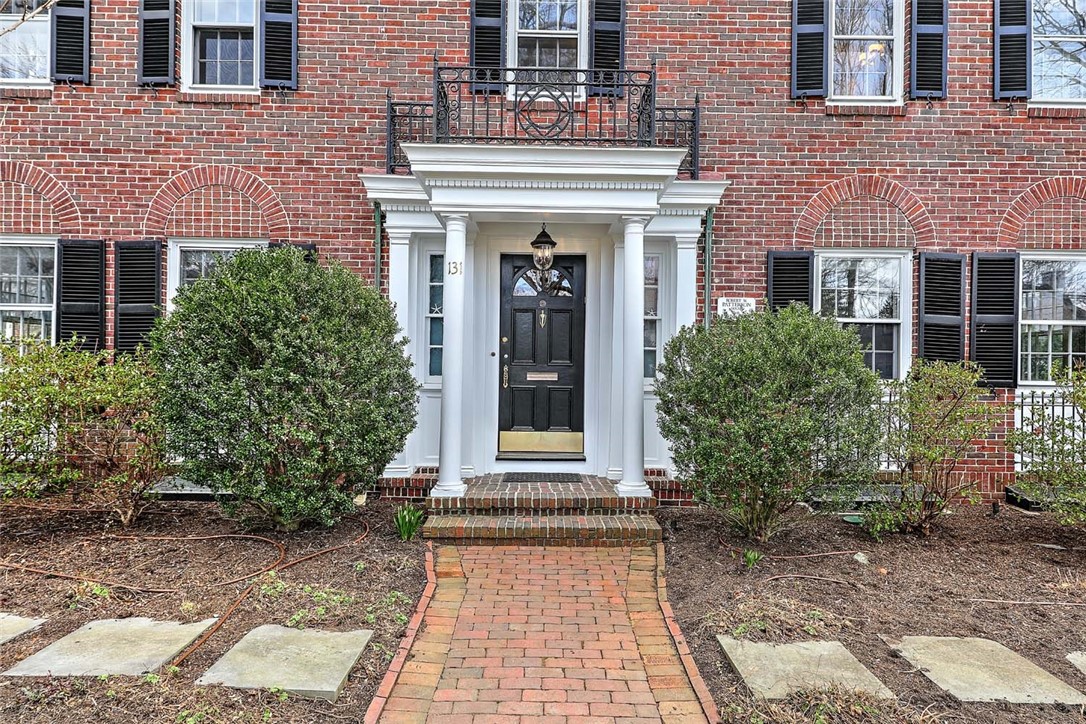 131 Laurel Avenue