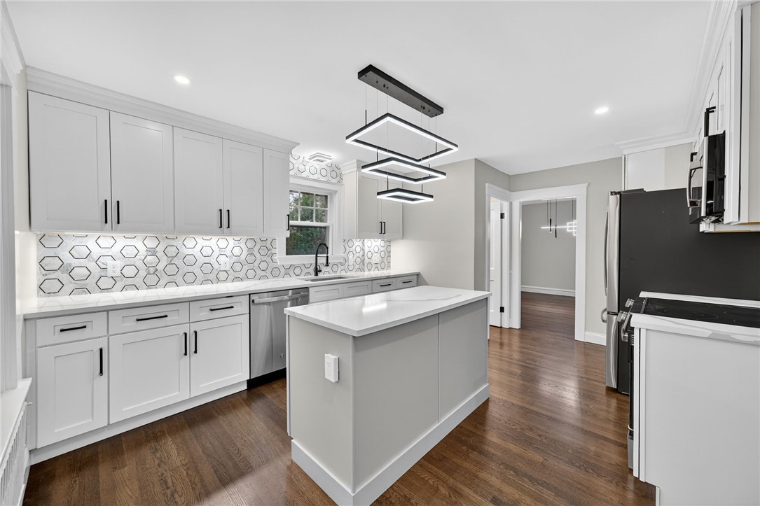 3360 Diamond Hill Road